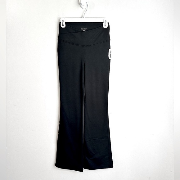 NWT Old Navy Extra High-Waisted CloudComfy Boot-Cut Leggings Black Jack Size SP - Picture 2 of 15